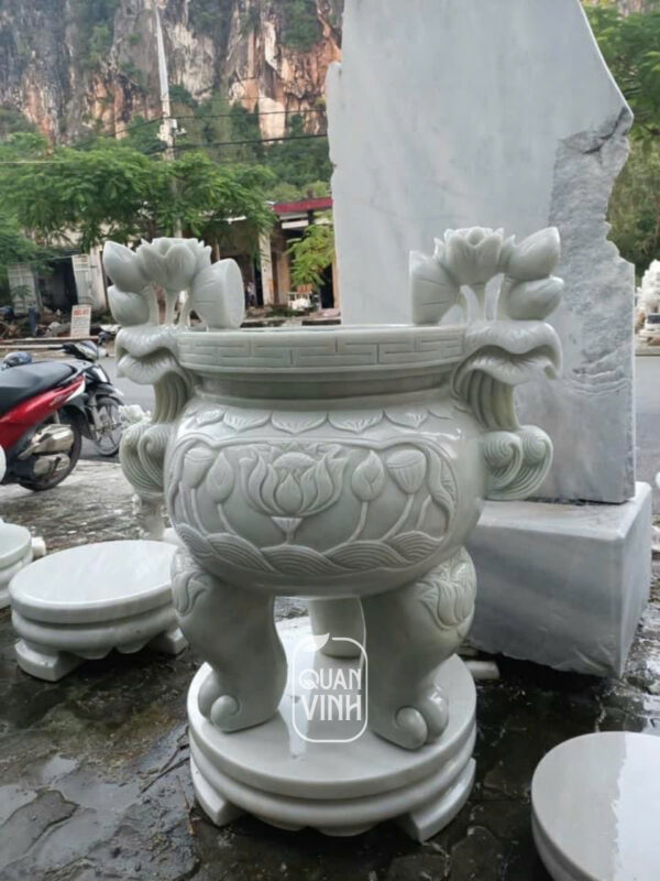 Lư hương bằng đá 01